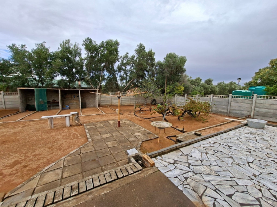4 Bedroom Property for Sale in Vanrhynsdorp Western Cape